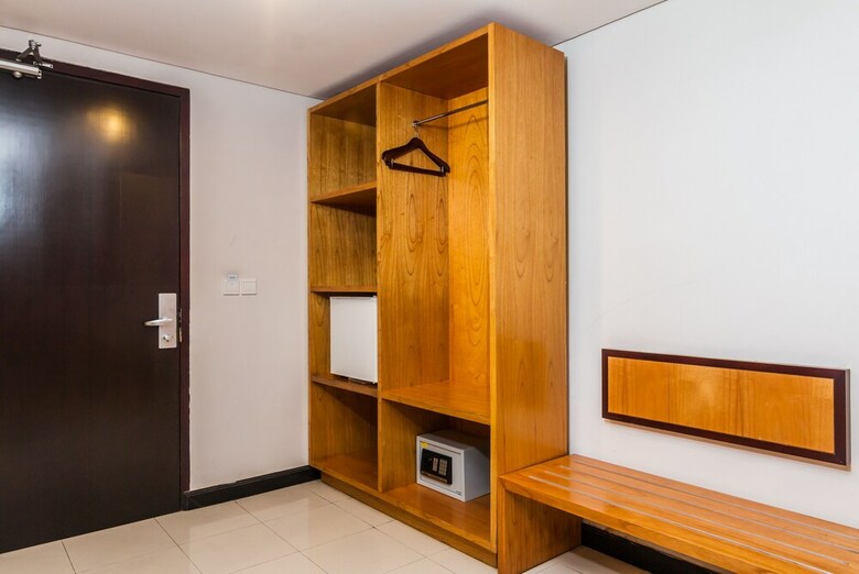 Hotel Zen Rooms Kuta Beach Poppies Lane
