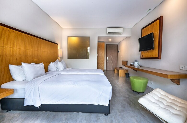 Hotel Zen Rooms Kuta Beach Poppies Lane