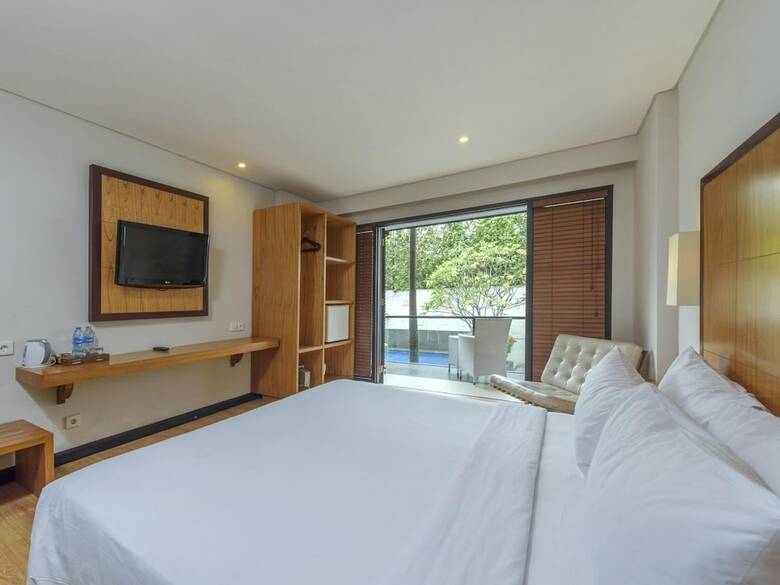 Hotel Zen Rooms Kuta Beach Poppies Lane