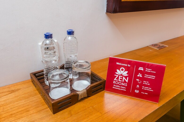 Hotel Zen Rooms Kuta Beach Poppies Lane