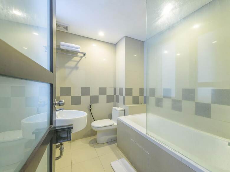 Hotel Zen Rooms Kuta Beach Poppies Lane