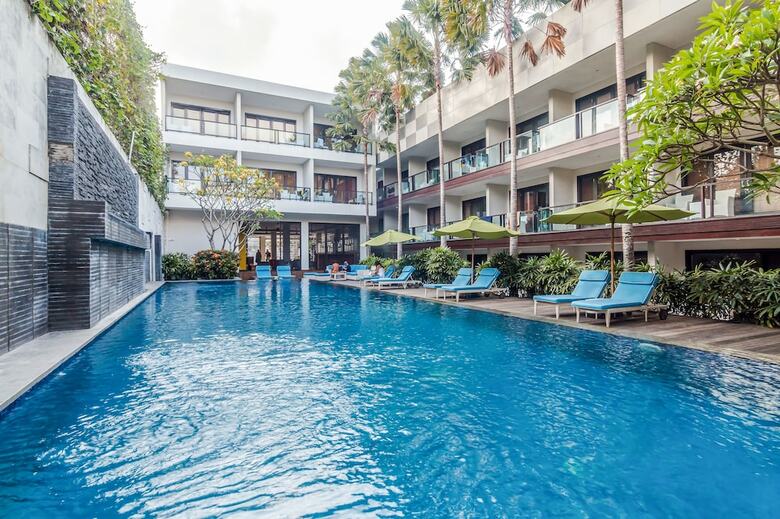 Hotel Zen Rooms Kuta Beach Poppies Lane