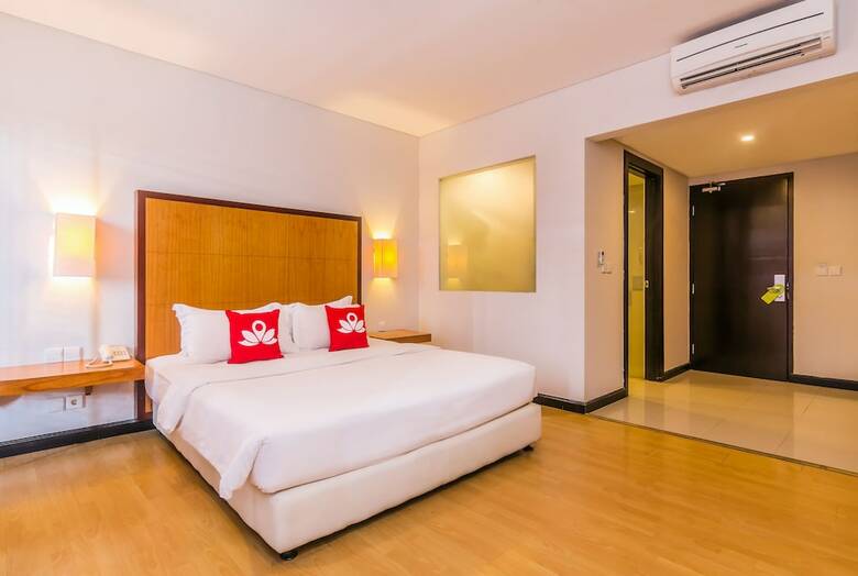 Hotel Zen Rooms Kuta Beach Poppies Lane