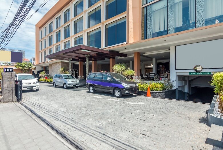 Hotel Zen Rooms Raya Kuta 3