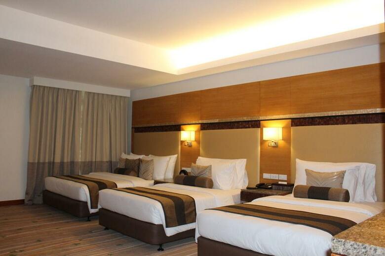 Best Western Plus The Ivywall Hotel