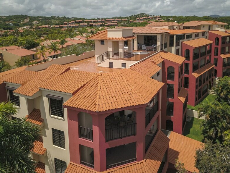 Hotel The Plaza Suites