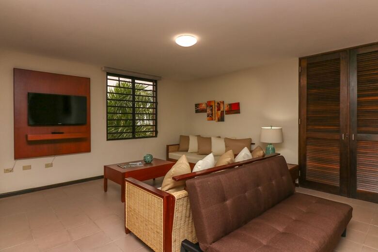 Hotel The Plaza Suites