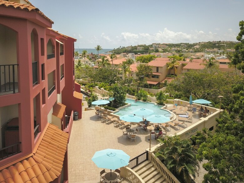 Hotel The Plaza Suites