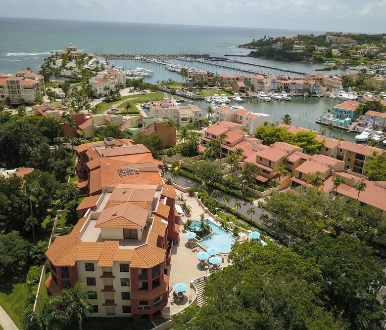 Hotel The Plaza Suites