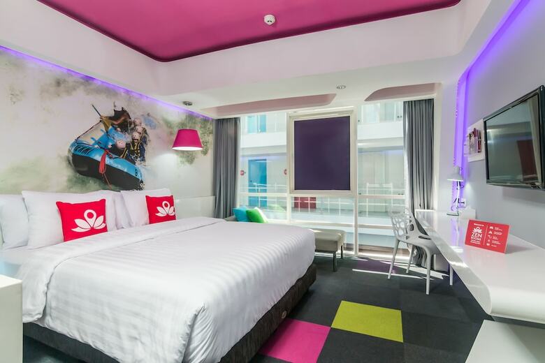 Hotel Zen Premium Kuta Raya