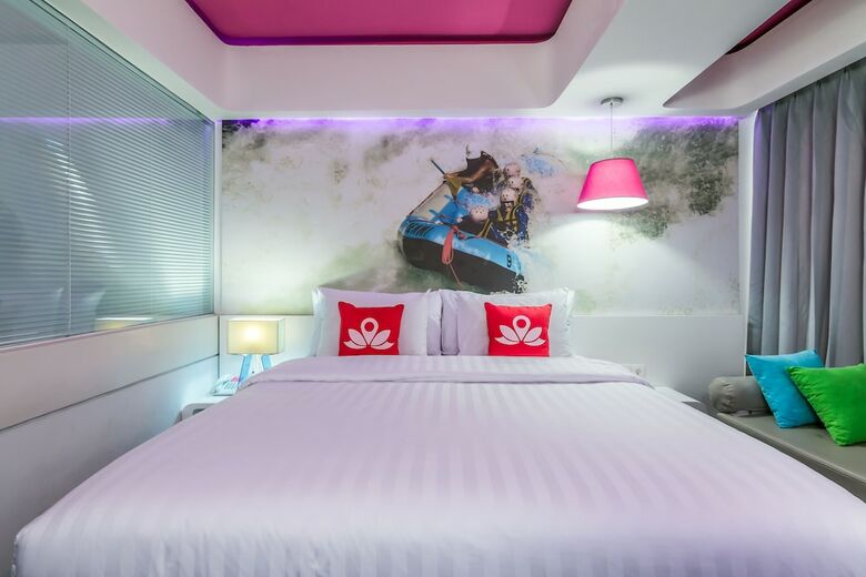 Hotel Zen Premium Kuta Raya
