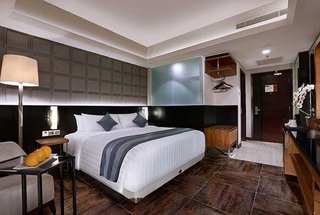 Aston Pasteur Hotel