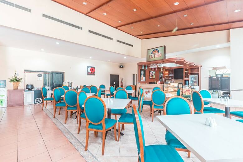 Capital O 1662 Ole Suites Hotel