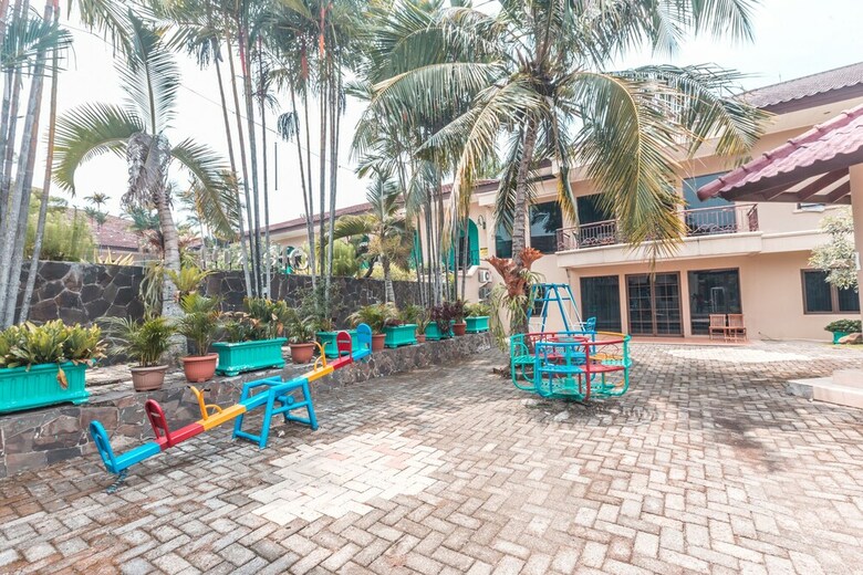 Capital O 1662 Ole Suites Hotel