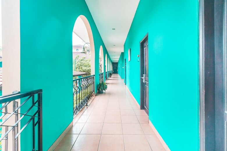 Capital O 1662 Ole Suites Hotel