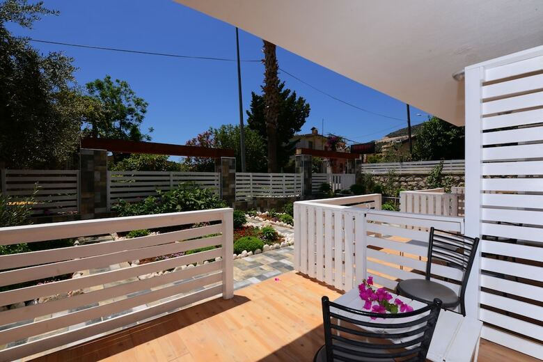 Neruda Pension