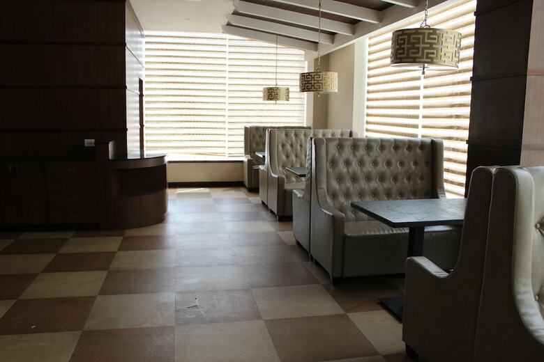 Ariya Hotel