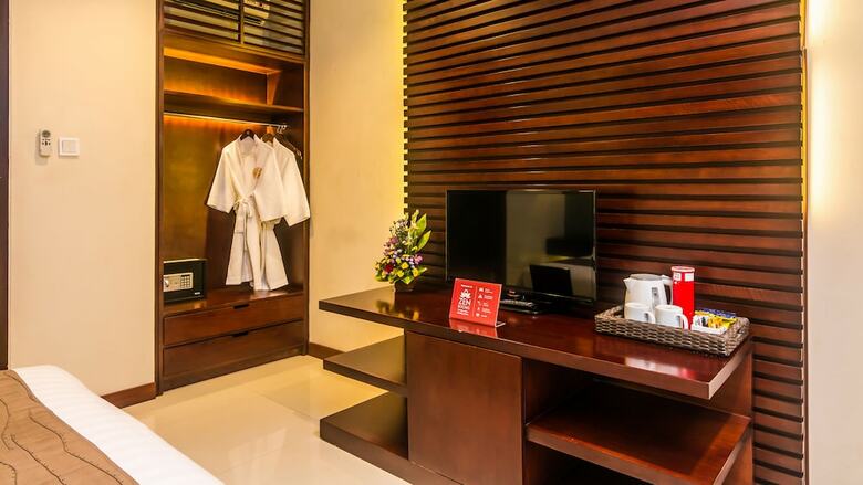 Hotel Zen Premium Seminyak Braban