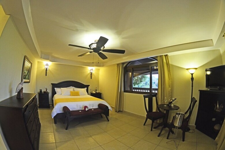 Hotel El Reith Lake Granada Nicaragua