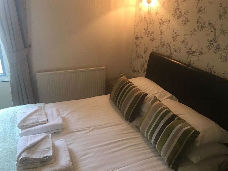 County Hotel
