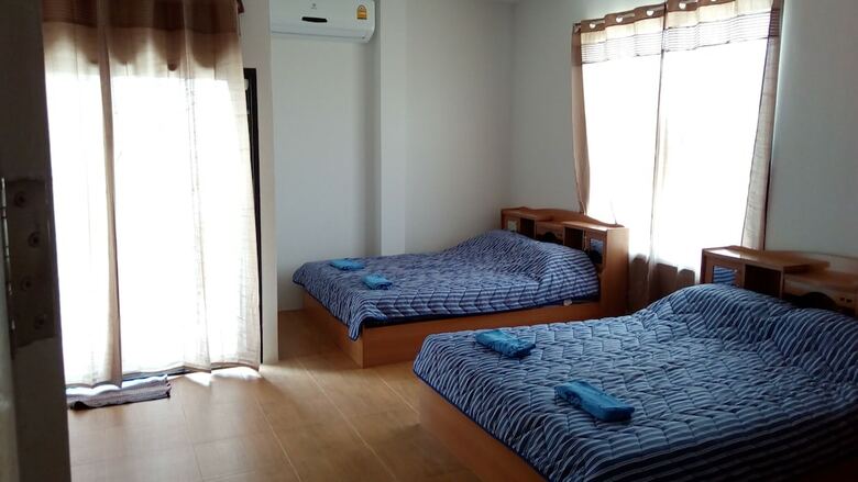 Hostal Suratthani Airport Hostel