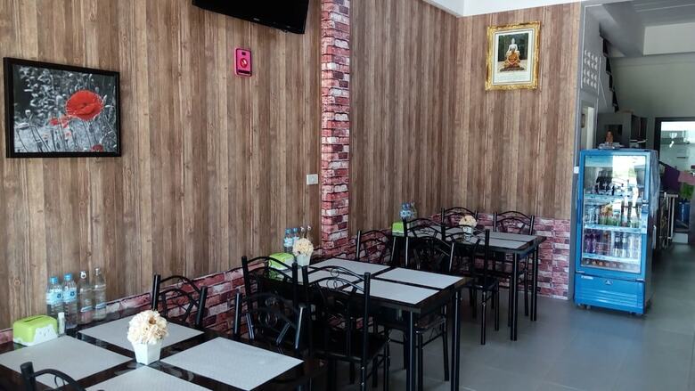 Hostal Suratthani Airport Hostel