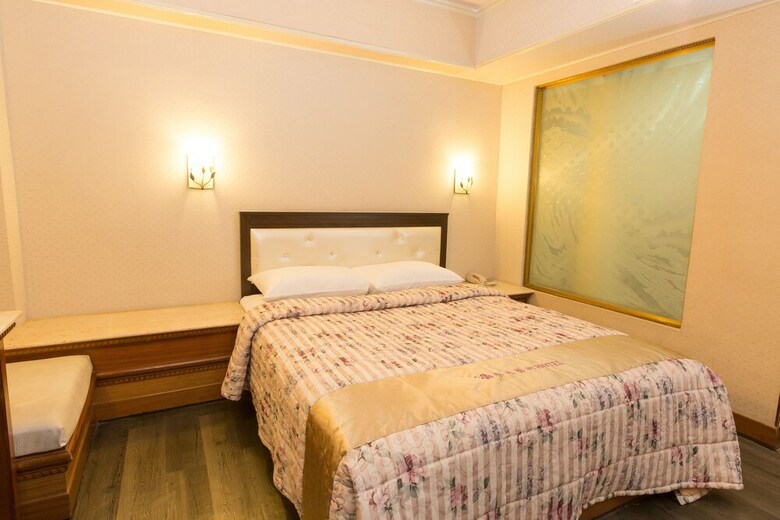 Spring Art Hotel (Hao Ying Hotel)