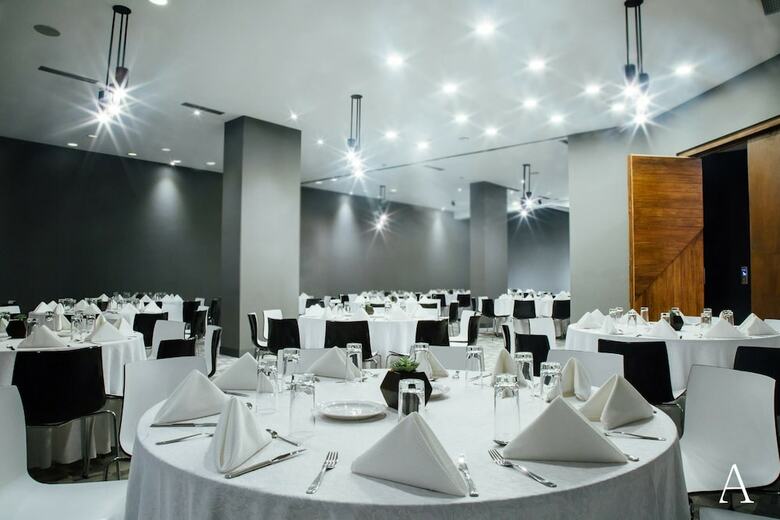 Atix Hotel
