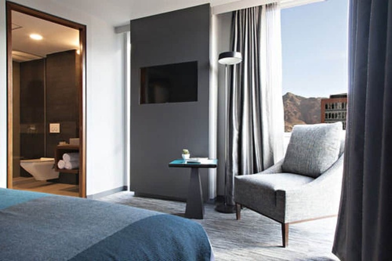 Atix Hotel