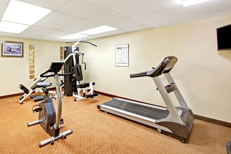 Hotel Ramada By Wyndham Anchorage