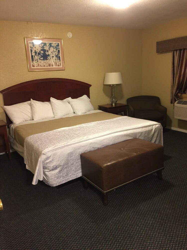 Motel Ranch House Inn And Suites