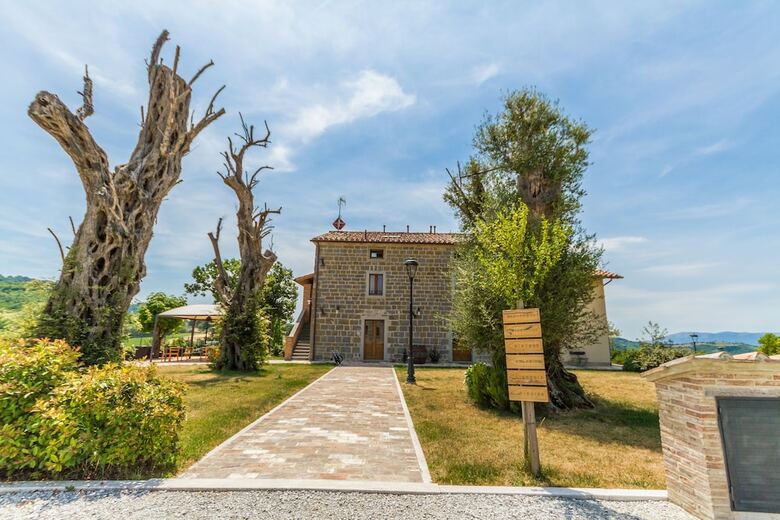 Agroturismo Tenuta Borgo Santa Cecilia