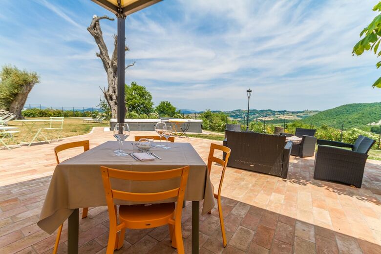 Agroturismo Tenuta Borgo Santa Cecilia