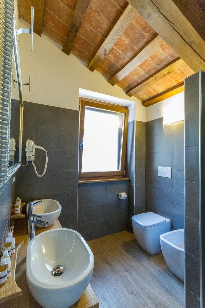 Agroturismo Tenuta Borgo Santa Cecilia