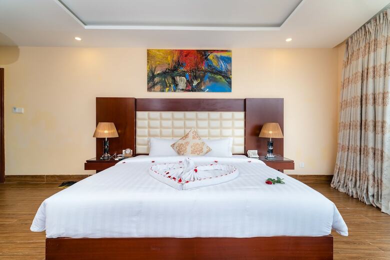 Nhat Minh Hotel And Apartment