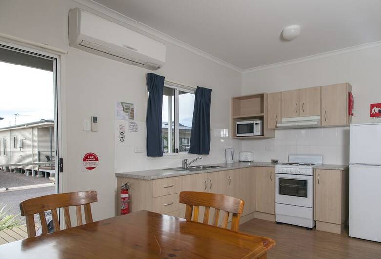 Apartamentos Sundowner Cabin And Tourist Park