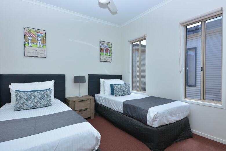 Apartamentos Sundowner Cabin And Tourist Park