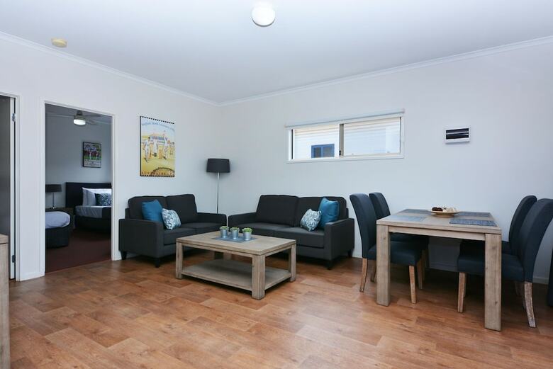 Apartamentos Sundowner Cabin And Tourist Park