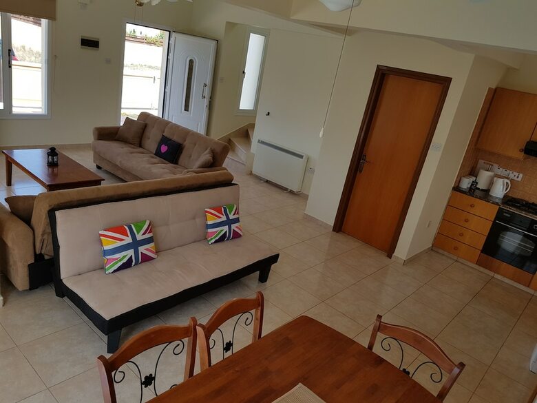 Seabreeze Villa With Private Pool