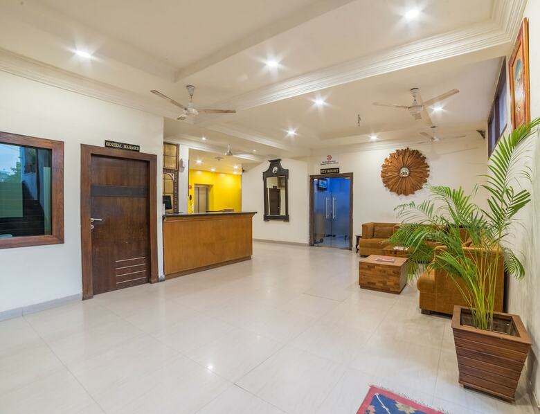 Hotel Residency Palace