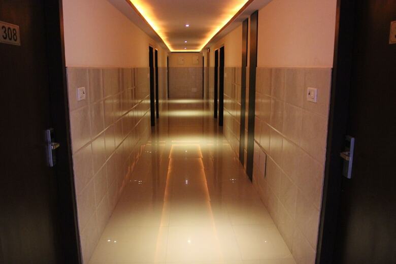 Hotel Savi Regency