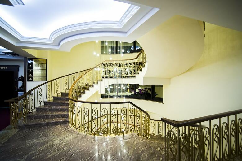 Elegant Hotel & Resort