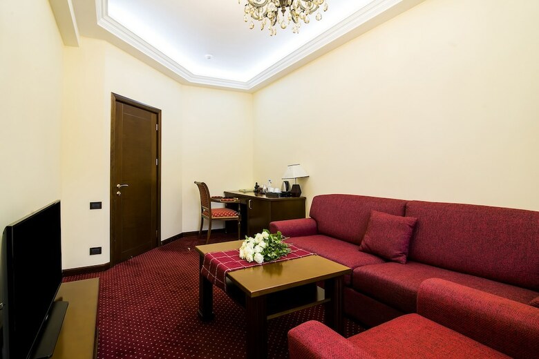 Elegant Hotel & Resort