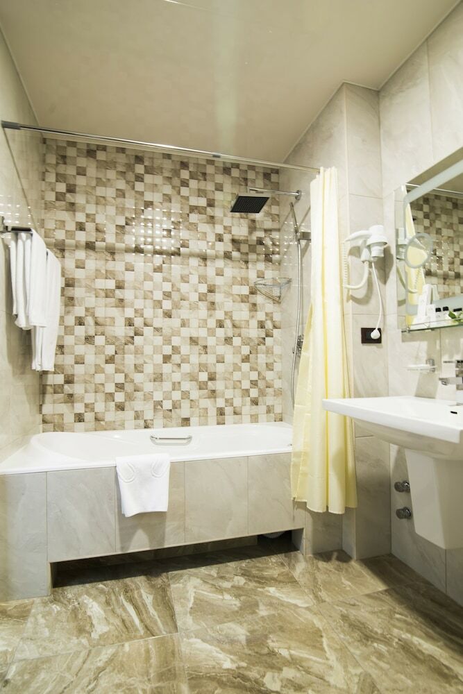 Elegant Hotel & Resort