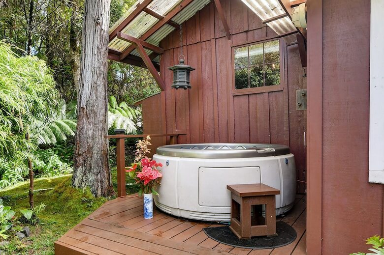Volcano Artist Cottage