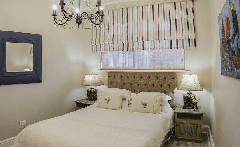 Hotel Admiralty Beach House