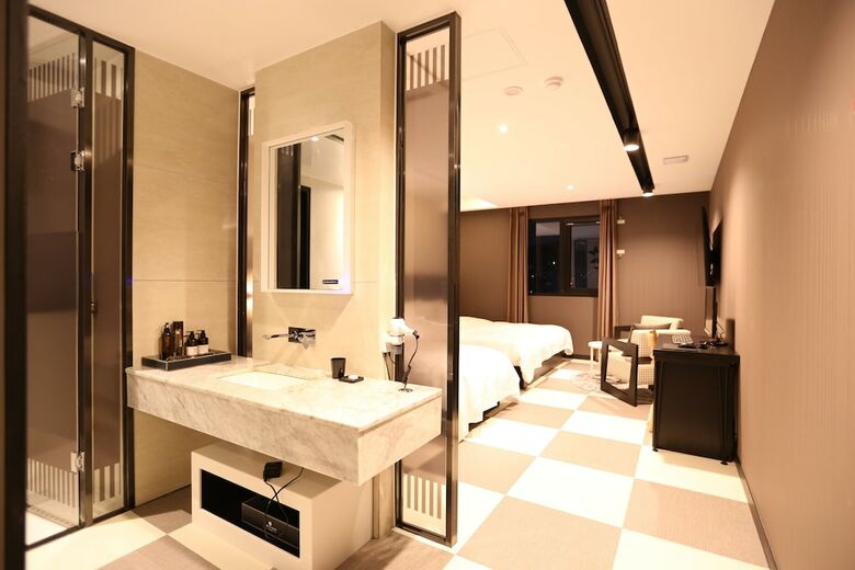 Le Idea Hotel