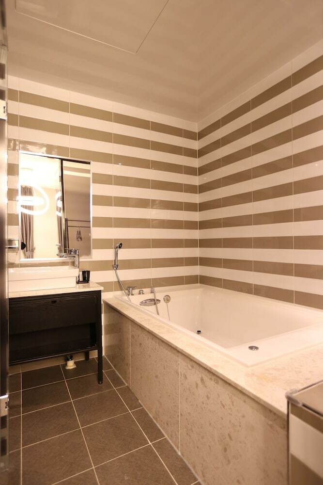 Le Idea Hotel