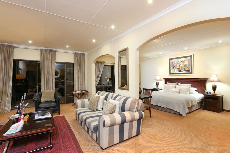 Hotel Shangri-la Manor - Adults Only
