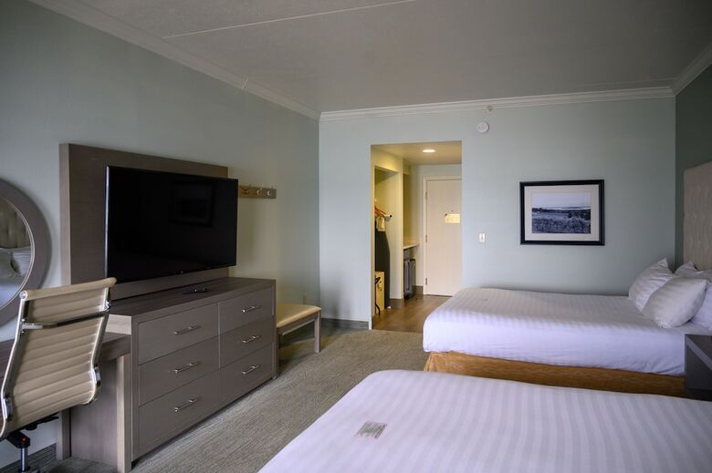 Hotel Cherry Tree Inn & Suites